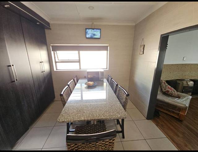 3 BEDROOM HOUSE FOR SALE IN SOUTH CREST